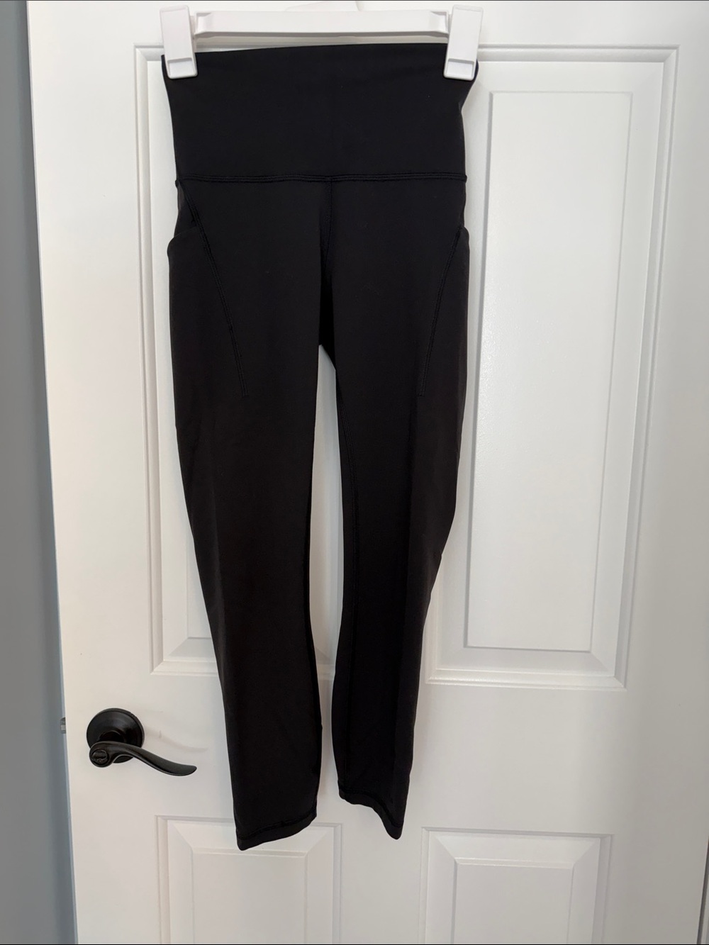 Lululemon Wunder Train High-Rise Crop 23” w/ Pockets Size 4 Black